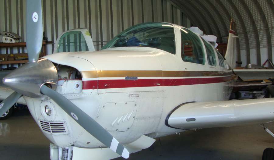 1981 Beech F33A Bonanza